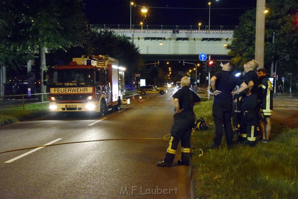 Koelner Seilbahn Gondel blieb haengen Koeln Linksrheinisch P879.JPG - Miklos Laubert